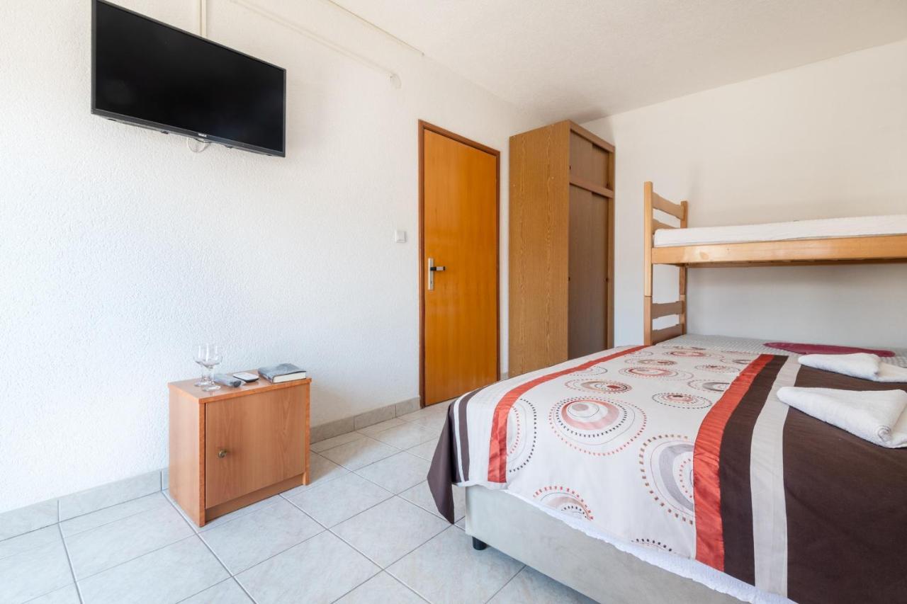 Apartments Mira Neum Exterior photo