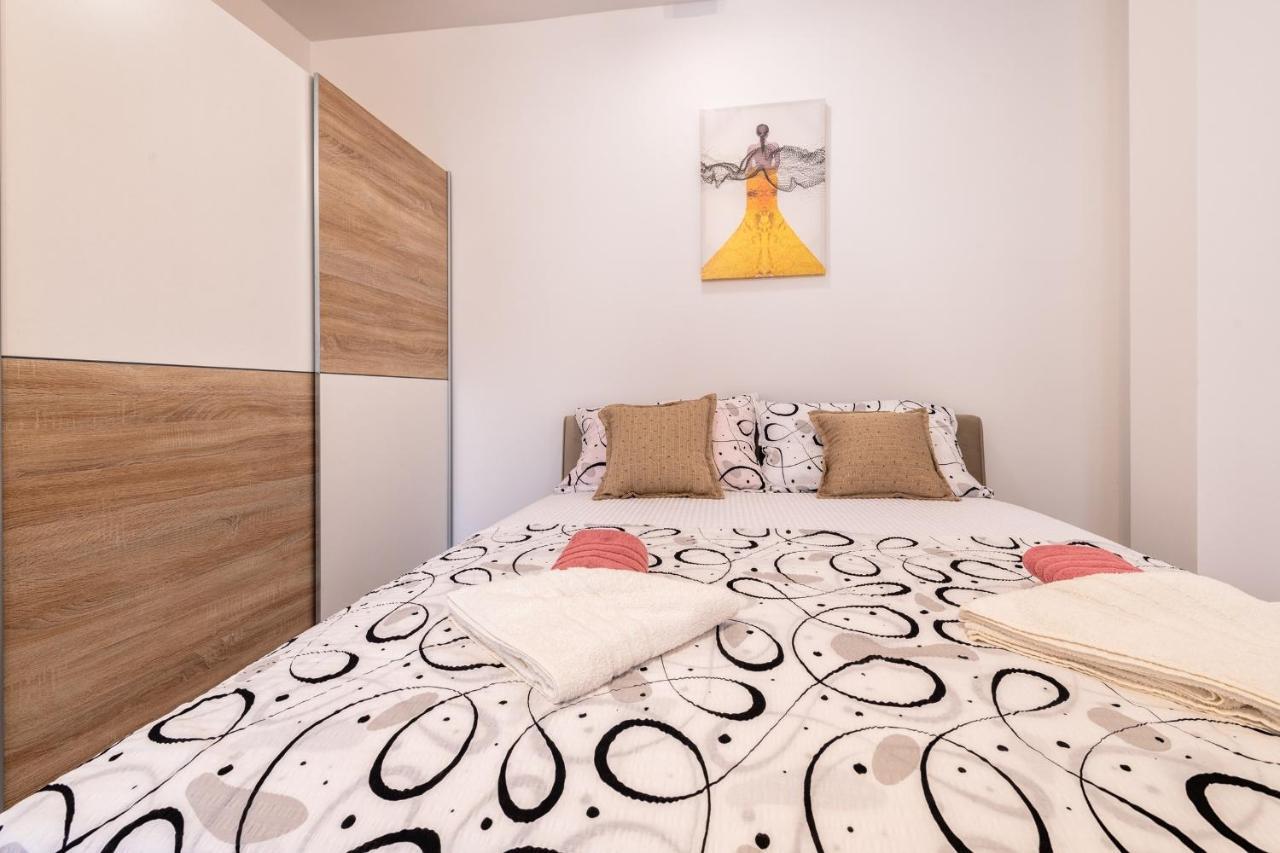 Apartments Mira Neum Exterior photo