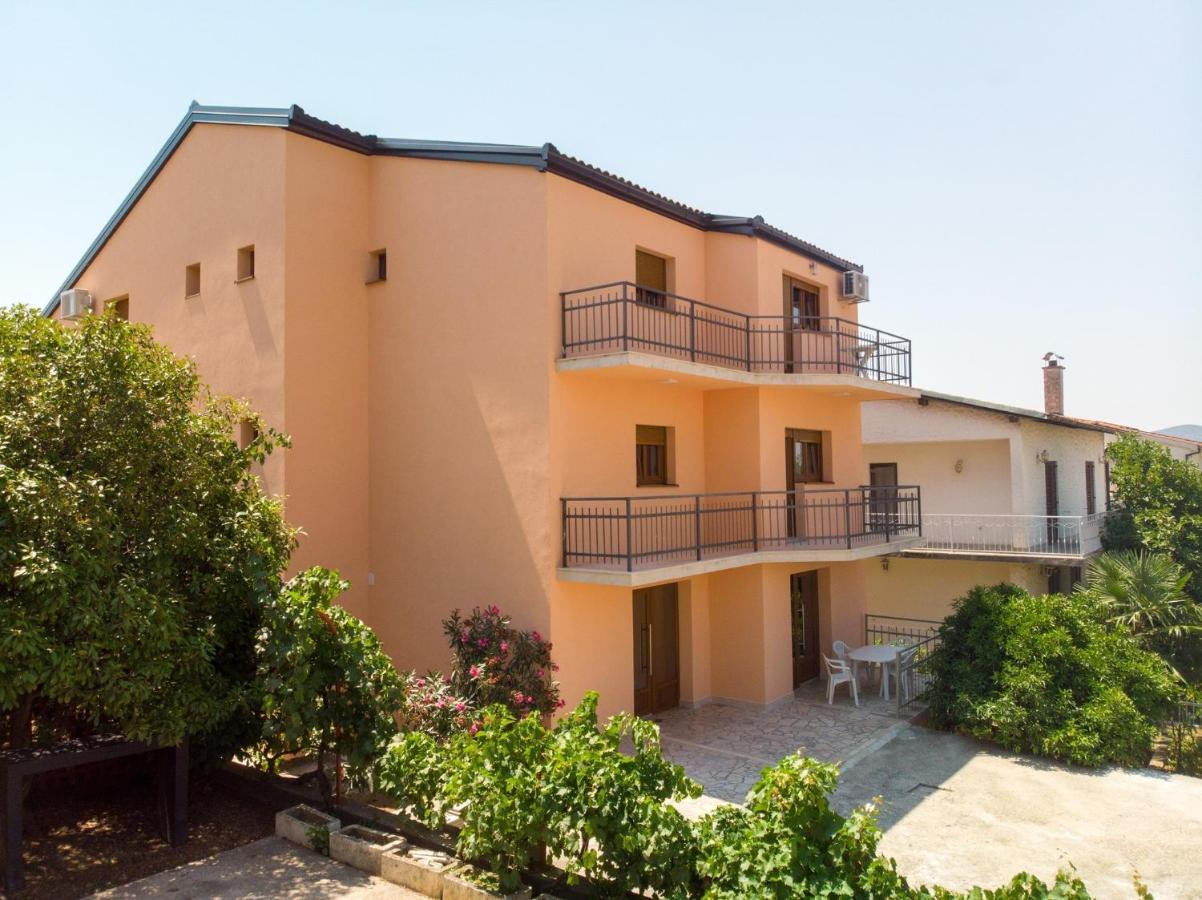 Apartments Mira Neum Exterior photo