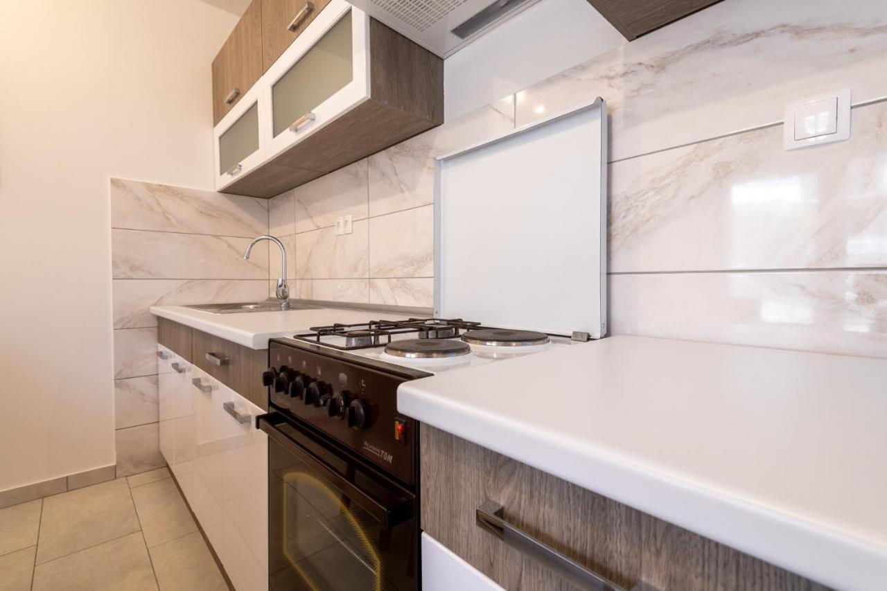 Apartments Mira Neum Exterior photo