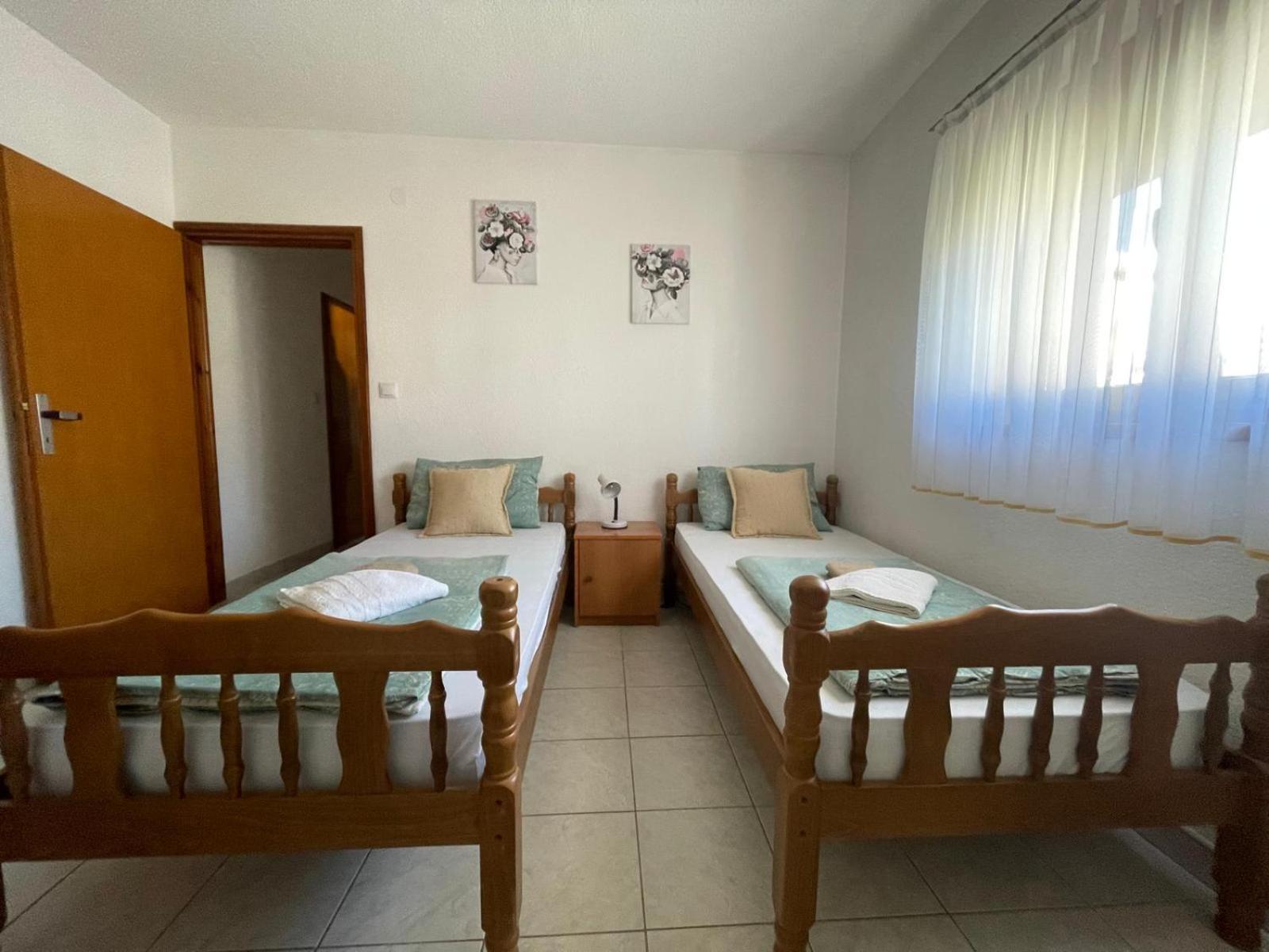 Apartments Mira Neum Exterior photo